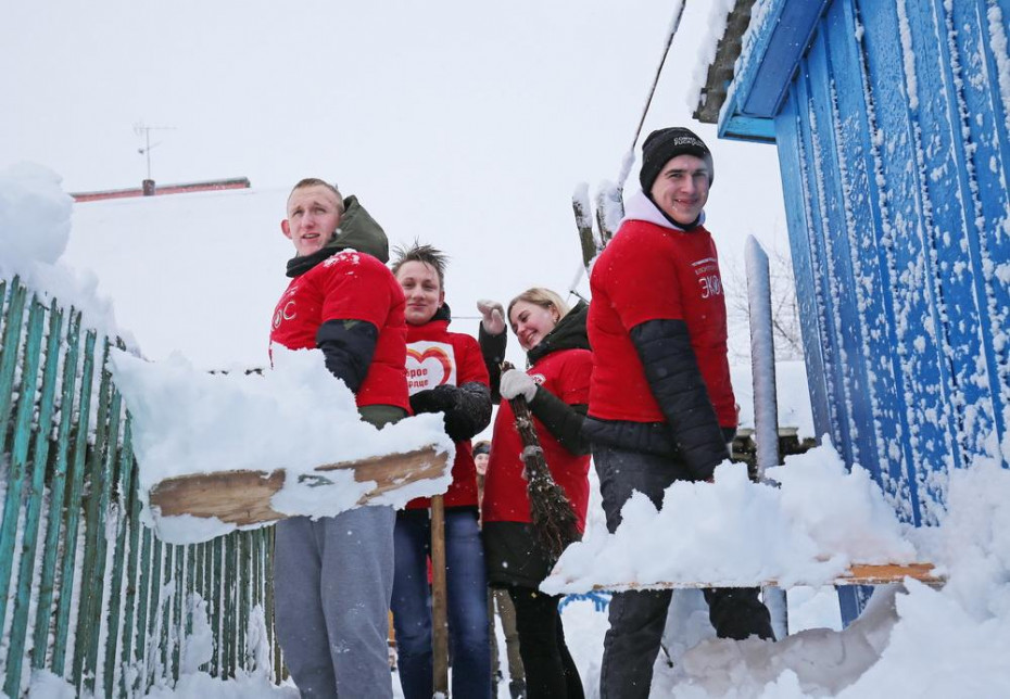 Волонтеры Щучинского района готовы помочь убрать снег одиноким и пожилым людям.